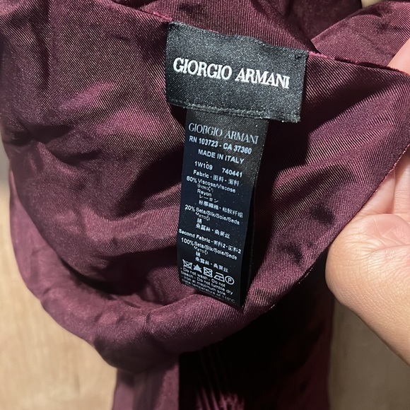 Giorgio Armani Scarf - Picture 2 of 5